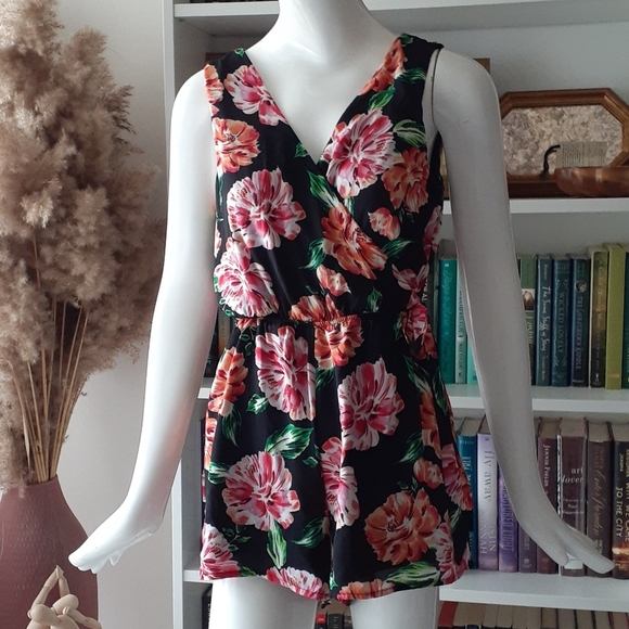 As U Wish floral romper P1923 - Picture 1 of 10